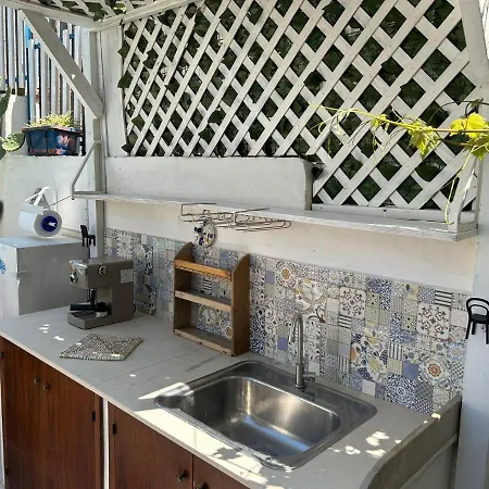 Bed & Breakfast On The Avola