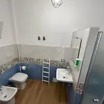 On The לינה וארוחת בוקר 4*
